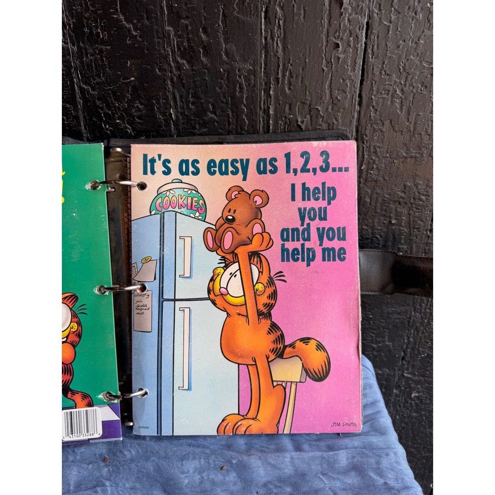 Vintage Mead Five Star latch Binder with Garfield Folders 90s School Supplies - Picture 6 of 14